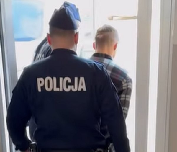 Sprzedaż telefonu zakończona rozbojem. Użyto gazu pieprzowego