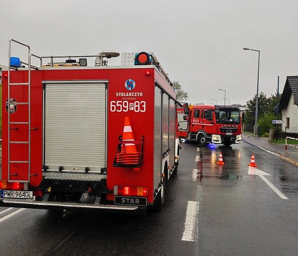 Zderzenie pojazdów we Wrześni. Wśród poszkodowanych dziecko [FOTO]