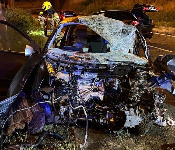 REGION: Auto wypadło z drogi. Jedna osoba nie żyje