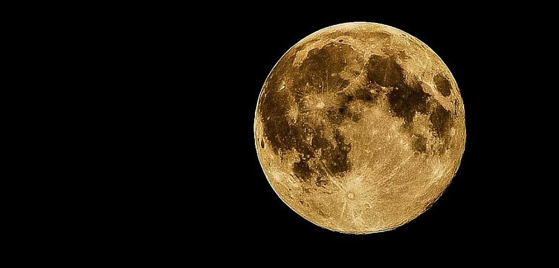 Dziś spektakularny wschód Księżyca. Zjawisko jest idealnym złudzeniem