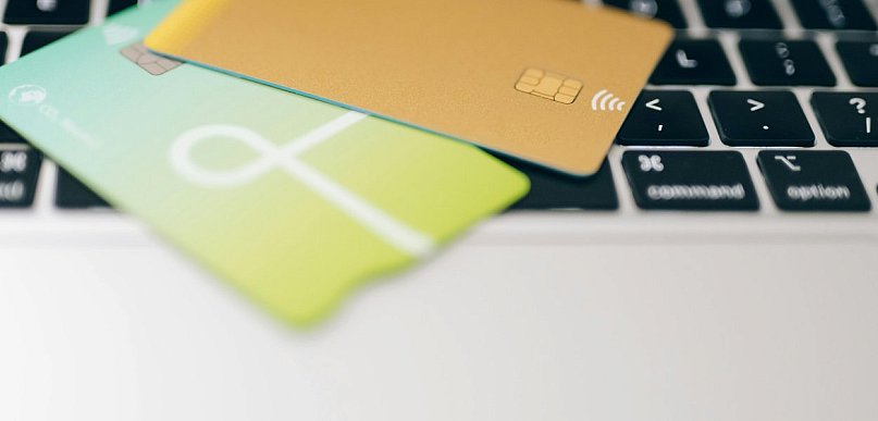 Karta do płatności internetowych – dlaczego to dziś jedno z najbezpieczniejszych n