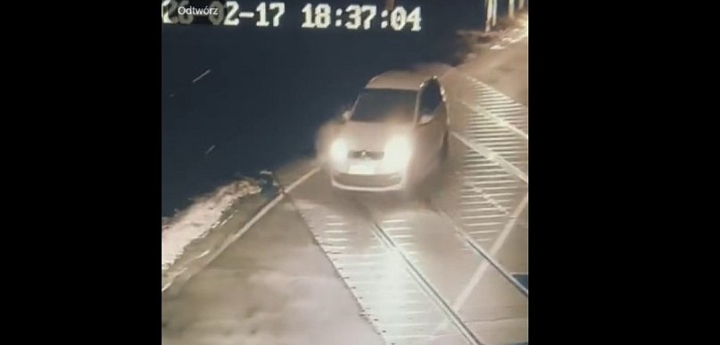 Wjechał na zamknięty przejazd, bo pędził po mleko dla babci