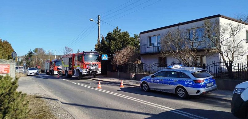 Interwencja służb w Nekli. Strażacy weszli siłowo do mieszkania