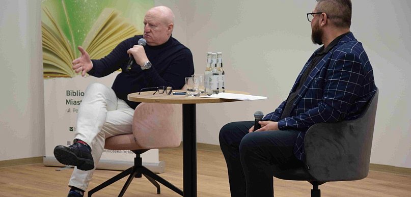 Maciej Siembieda mistrz thrillera historycznego z wizytą w Nekli [FOTO]