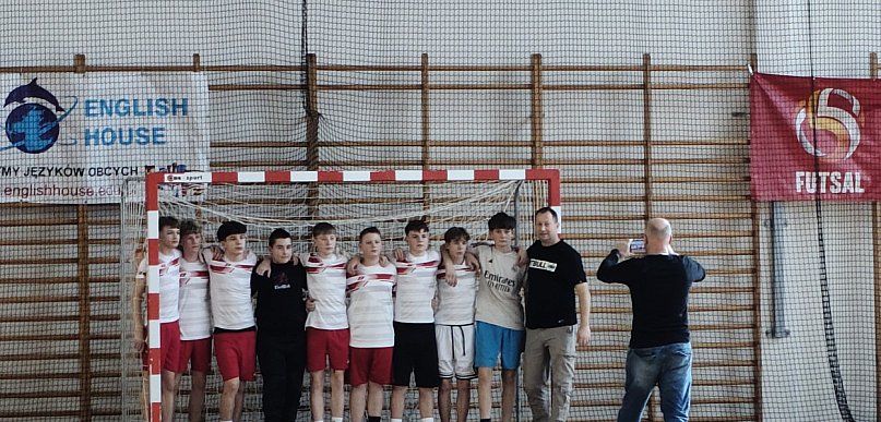 Halowy turniej charytatywny dla Mikołajów