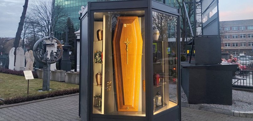 Trumnomat we Wrześni. Dobry pomysł na biznes?