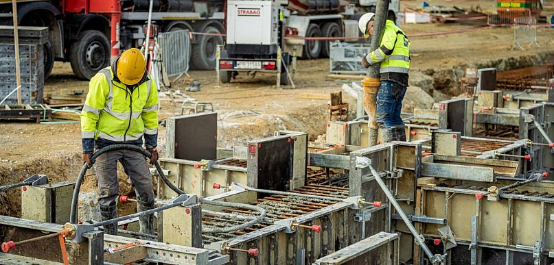 Rozbudowa Volkswagena Września przyspiesza. Ruszył montaż hal