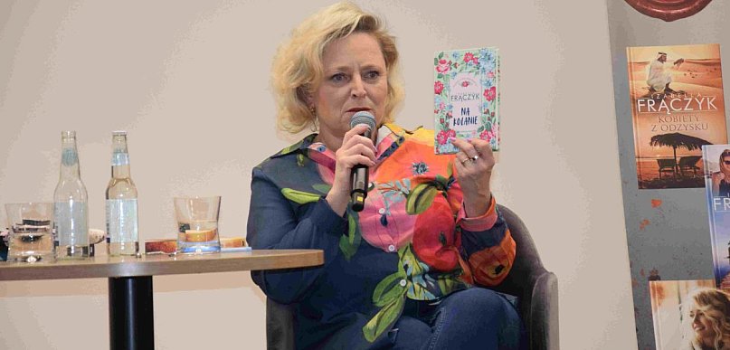 Rzuciła korporację dla pisania! Izabella Frączyk w Nekli [FOTO]