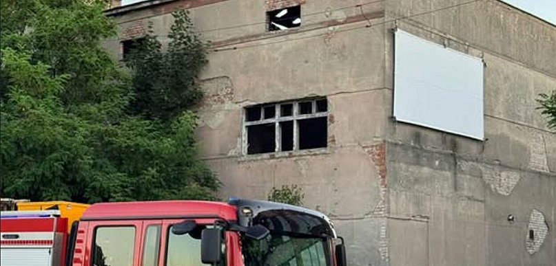Ulica Gnieźnieńska: płonąca ruina Wrześni [FOTO]