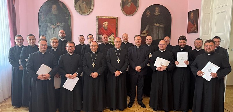 Zmiany personalne w parafiach. Nowy proboszcz i wikariusz