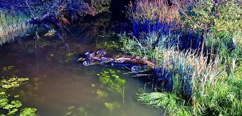 REGION: Śmierć w zatopionym BMW. Nie żyje 23-latek
