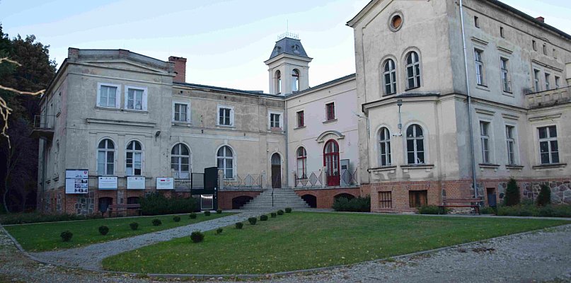 Góra pieniędzy na remont pałacu i inne sensacje z Nekli [FOTO] - 39118