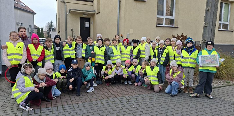 Szkoła w Kaczanowie świeci przykładem! - 40151