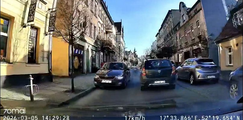 Niebezpieczna jazda pod prąd na ul. Jana Pawła II