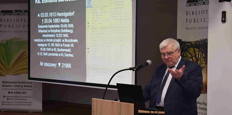 Pamięć o ks. Edmundzie Bartosiaku. Tłumy na spotkaniu w Nekli [FOTO]