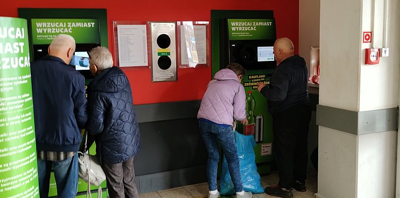Butelka wraca do obiegu. Jak działają automaty do recyklingu?