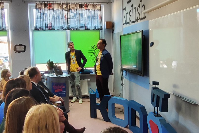 Nobliści + nowe technologie = Koderek