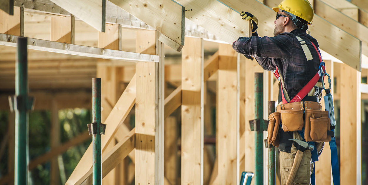 Nowoczesna termoizolacja poddasza – ocieplanie pianą PUR