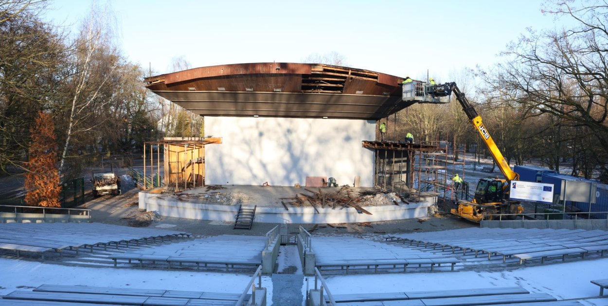 Amfiteatr będzie jak nowy. Na razie trwa rozbiórka