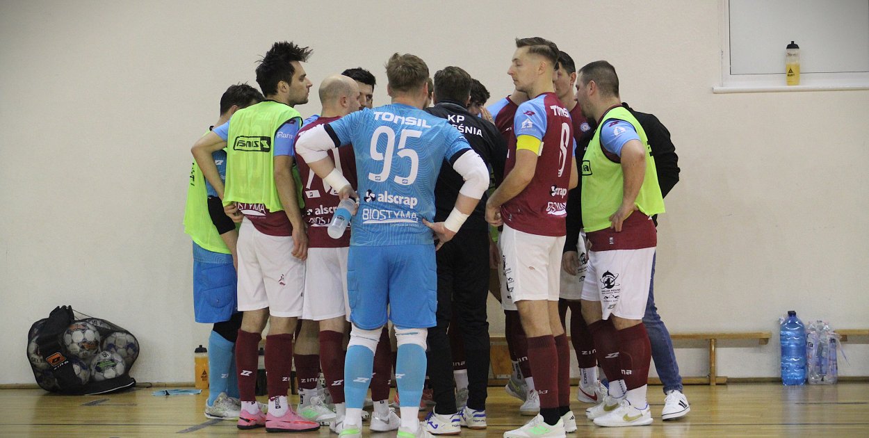 Lider za mocny dla futsalowców KP Dexon