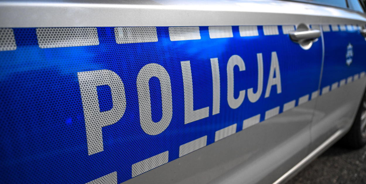 Groźne zdarzenie na ul. Kutrzeby we Wrześni. 19-latek wypadł z pierwszego piętra