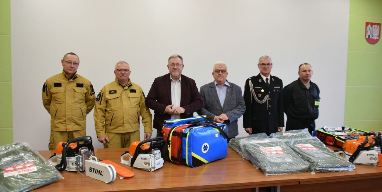 Strażacy z Czerniejewa i Żydowa otrzymali nowy sprzęt [FOTO]