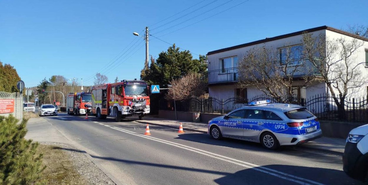 Interwencja służb w Nekli. Strażacy weszli siłowo do mieszkania