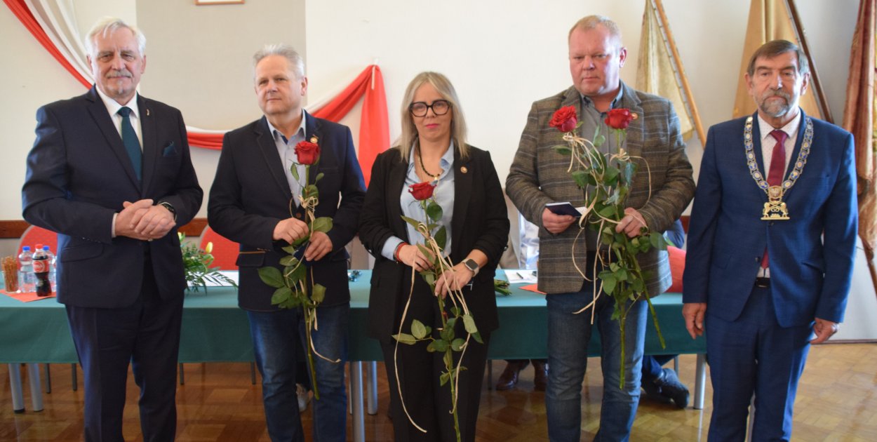 Odznaczenia i jednogłośne poparcie dla cechmistrza