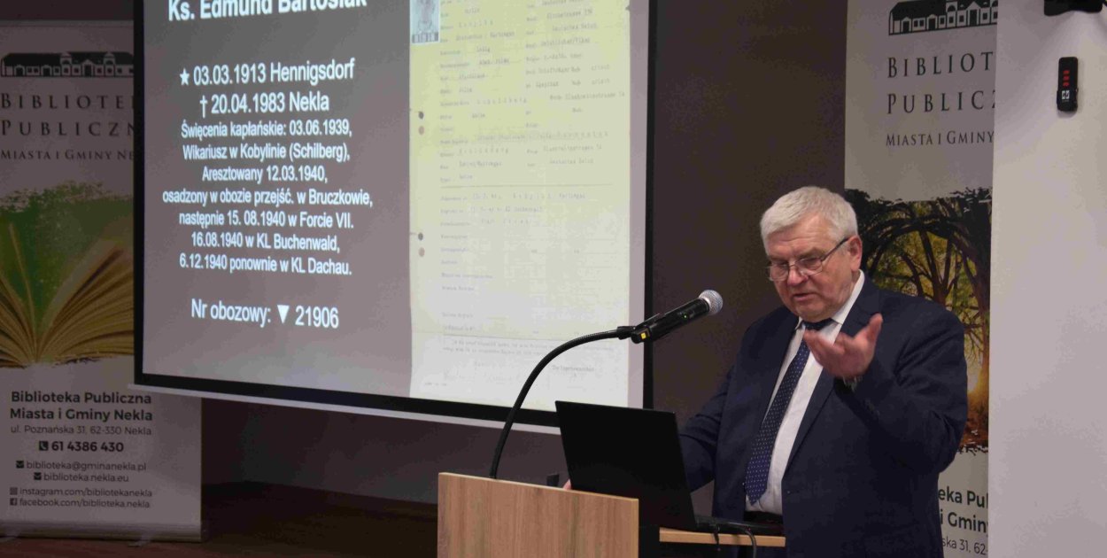 Pamięć o ks. Edmundzie Bartosiaku. Tłumy na spotkaniu w Nekli [FOTO]