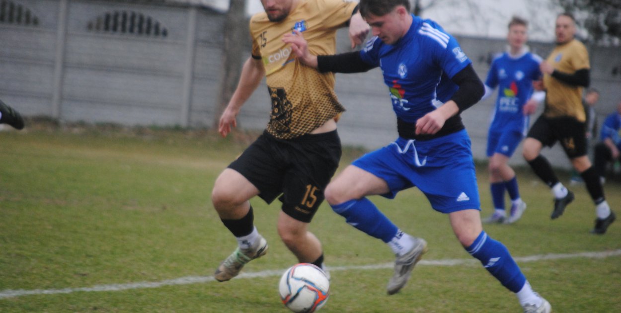 Inauguracyjna wpadka Błękitnych Psary Polskie