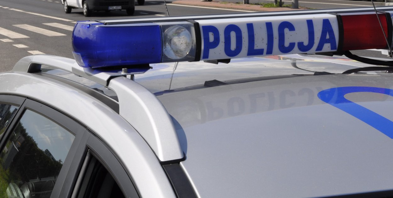 Drewno na trasie Gniezno-Września. Policja wyznaczyła objazdy